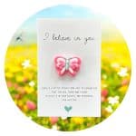 Pockethug Believe Vlinder Donker Roze