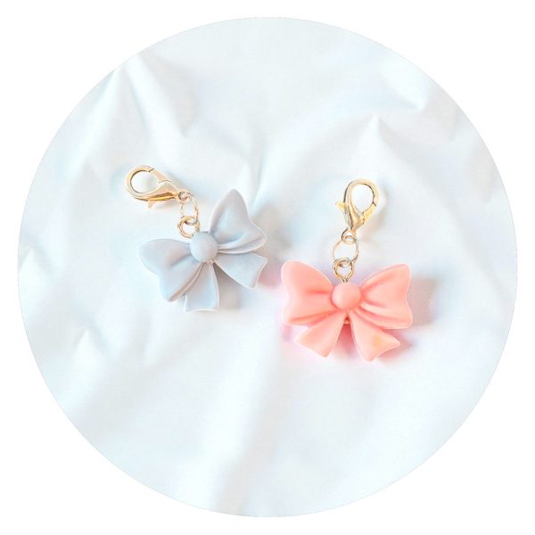 Pocket Hug Blauw roze strikje - Not alone